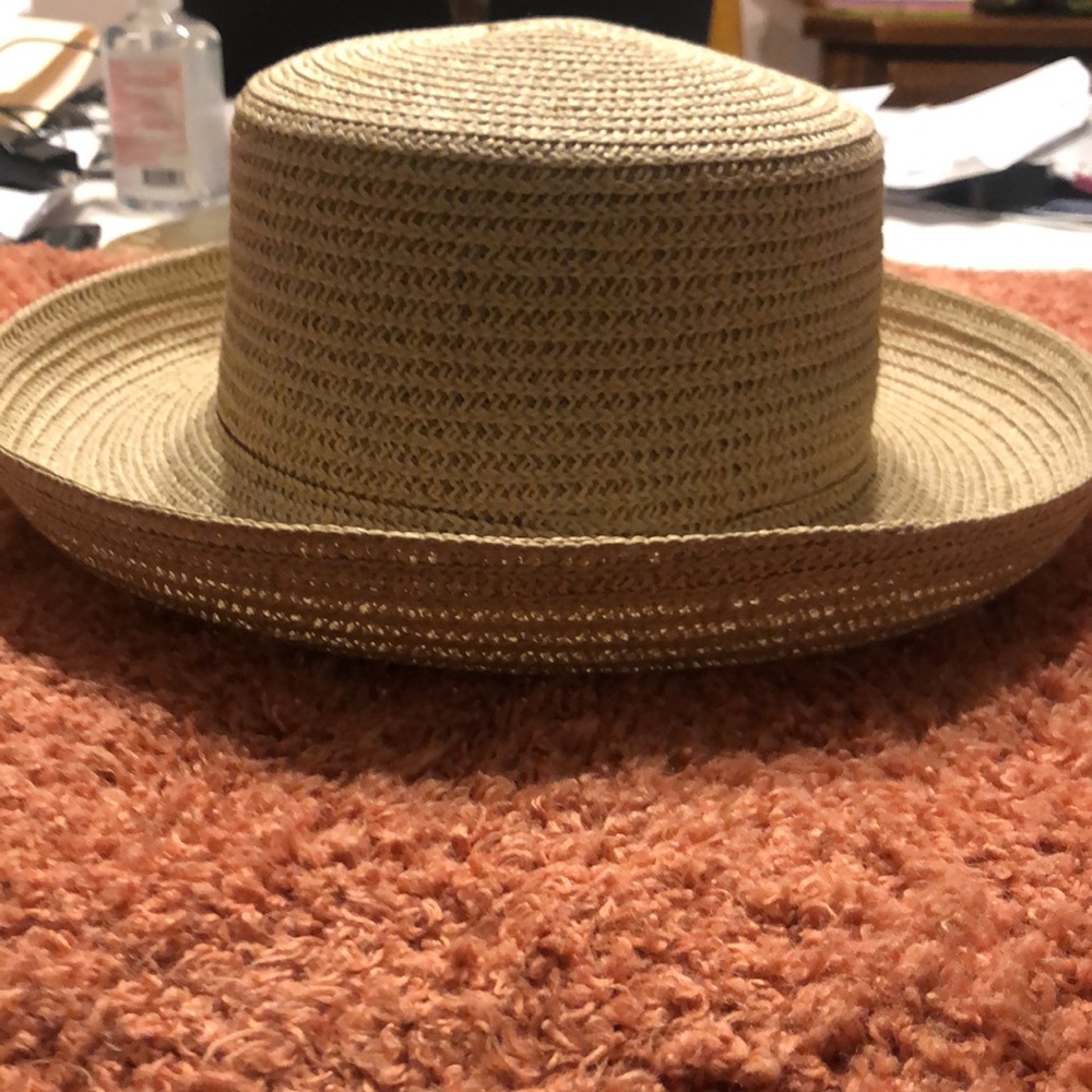 Lightweight hat - Picture 3 of 3